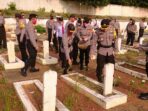 Hari Bhayangkara ke 74, Kapolres Lampung Utara Pimpin Ziarah Makam Pahlawan