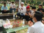 Doakan Tokoh Pers Lampung, PWI Lampung Kunjungi Makam Solfian Akhmad dan HM Harun Muda Indrajaya