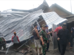 Bencana Alam Angin Puting Beliung Mengakibatkan Beberapa Rumah Warga Rusak