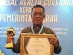 Wakili Bupati Lampung Utara Asisten lll Sofyan Terima Penghargaan Universal Health Coverage