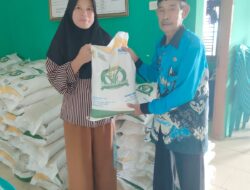 Desa Penagan ratu kecamatan abung timur kabupaten Lampung Utara Penyaluran Beras sadang pangan Serta Pembagian Insentif Gajih Honor Tingkat RT