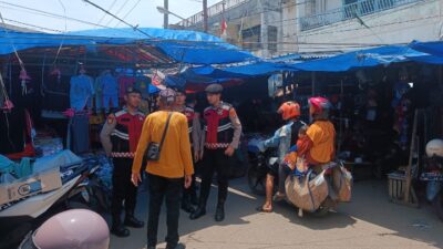 Jaga Kamtibmas, Sat Samapta Polres Lampung Utara Gelar Patroli Jalan Kaki