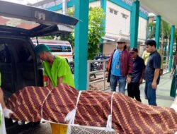 Polsek Sekayu bersama petugas BPBD, berhasil mengevakuasi Bimo korban yang tenggelam di sungai musi