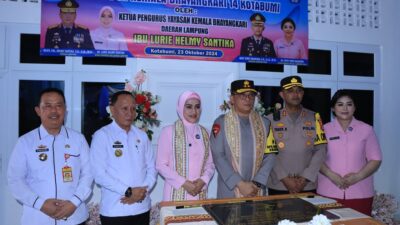 Kunjungi Lampung Utara, Kapolda Lampung Bersama Ketua Bhayangkari Gelar Bansos dan Peresmian TK Kamala Bhayangkari