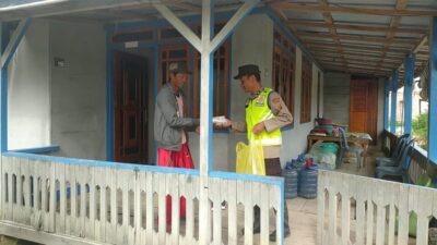 Sebagai bentuk kepedulian terhadap sesama, Polsek Lalan berbagi makanan bergizi.